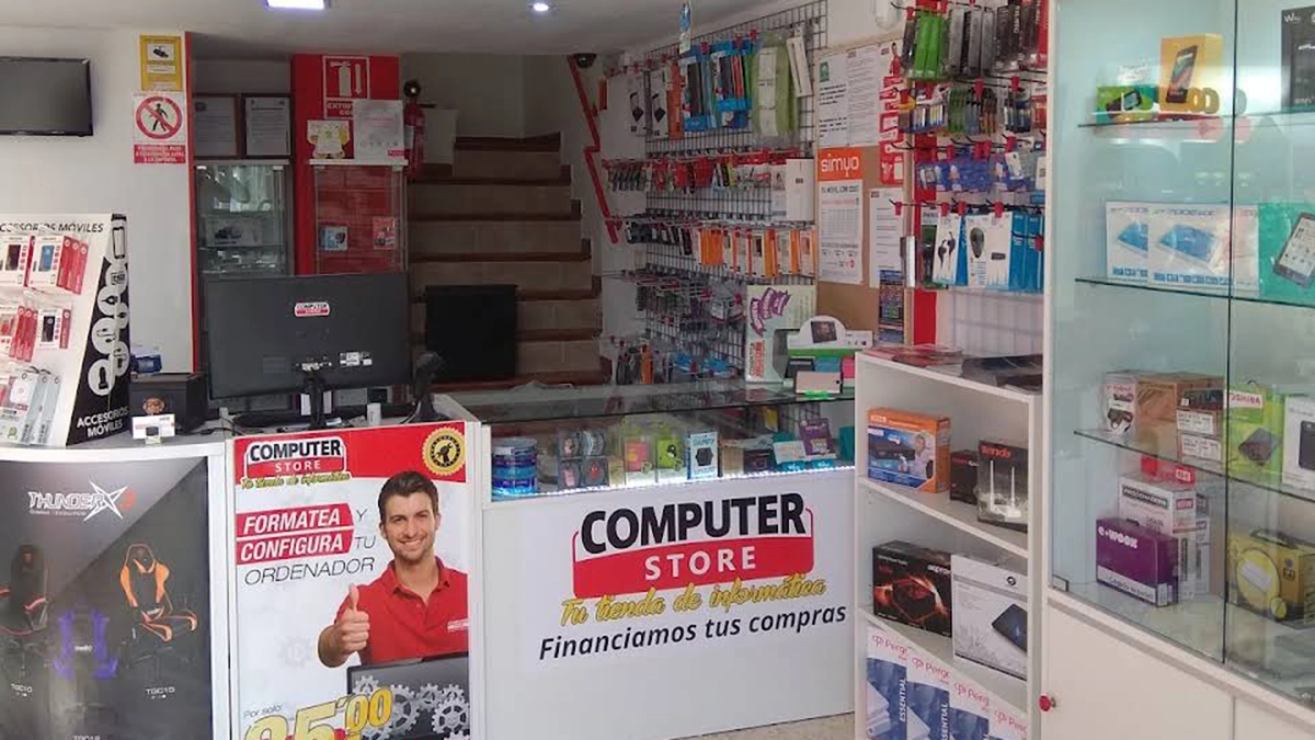 Computer-Store-2