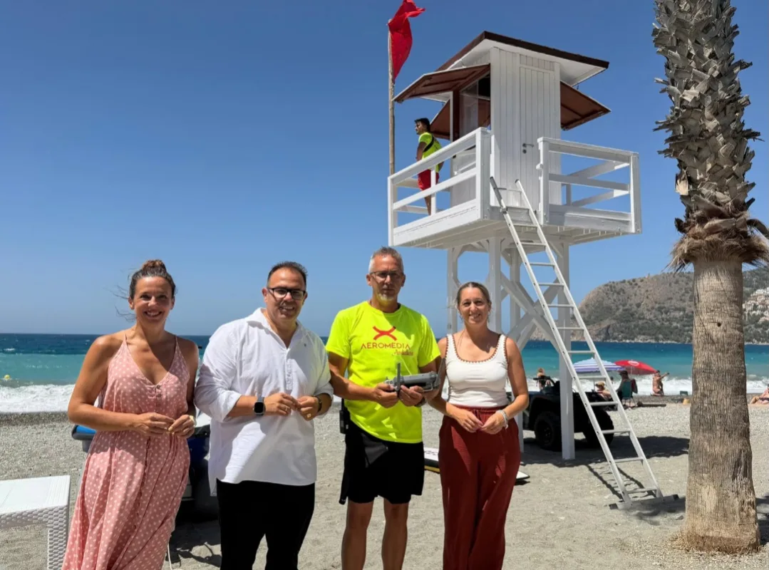 Agosto comienza con unas playas "limpias, seguras y accesibles" en Almuñécar y La Herradura - Actualidad - Diario Costa Tropical