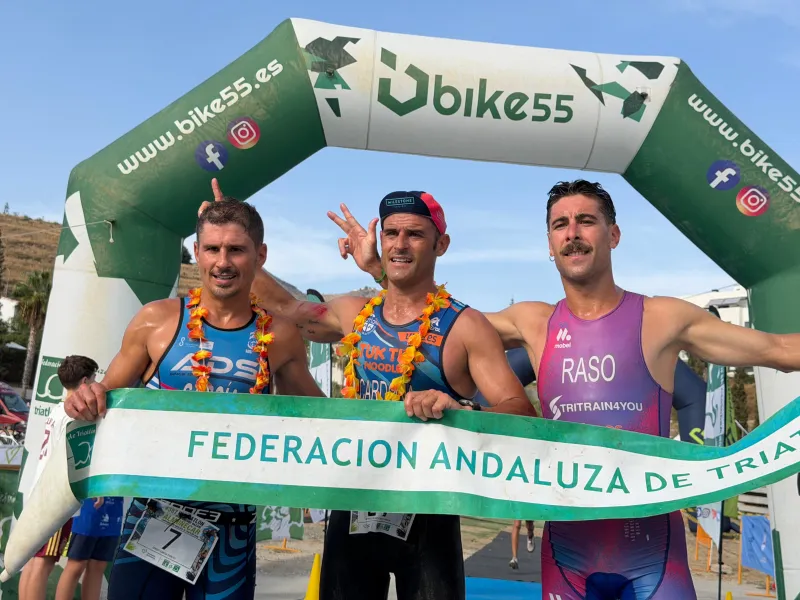 Cardona y Estévez ganan el Campeonato de Andalucía de Triatlón Cros - Diario Costa Tropical