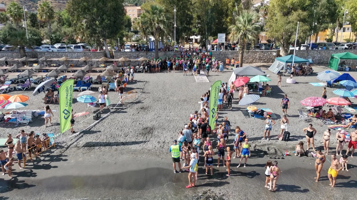 Cardona y Estévez ganan el Campeonato de Andalucía de Triatlón Cros - Diario Costa Tropical