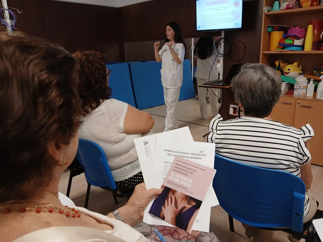 El Hospital Santa Ana de Motril abre escuela para prevenir linfedema en 80 - Diario Costa Tropical