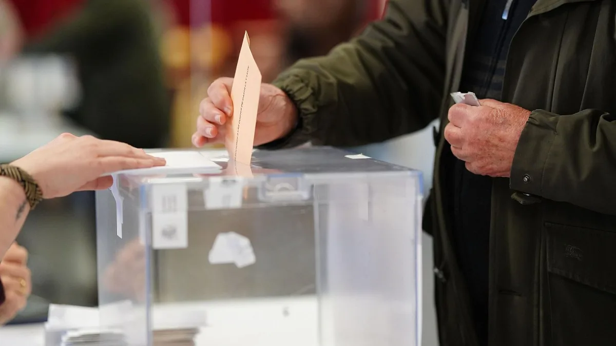 Los ayuntamientos de la comarca abren el censo para las elecciones generales - Diario Costa Tropical