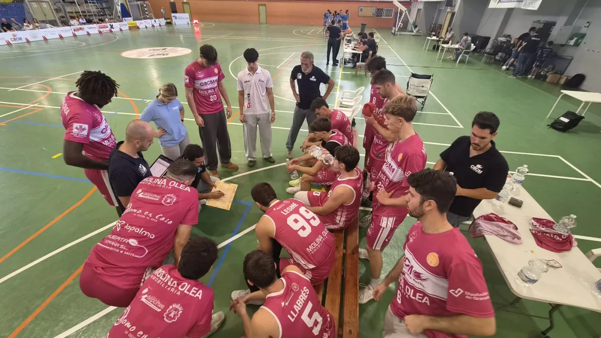 El Molina Olea CBCM consigue un triunfo vital ante el Comarca Axarquía - Diario Costa Tropical