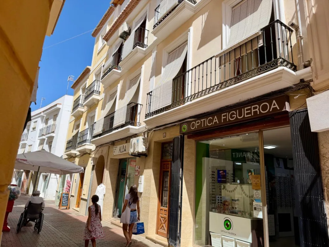 Almuñécar destina 50.000 euros para eliminar barreras en viviendas de personas con discapacidad - Diario Costa Tropical