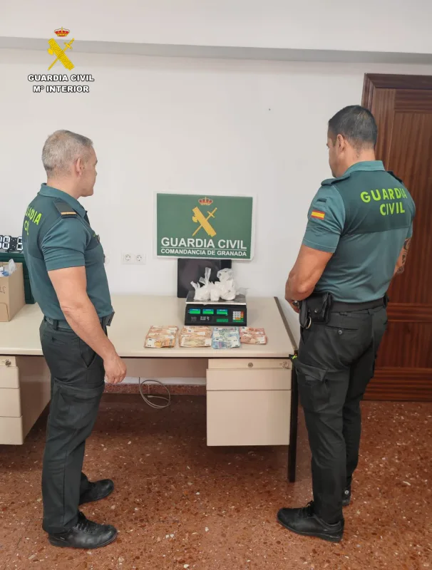 Detenidos dos sospechosos de tráfico de cocaína en Almuñécar - Almuñécar - Diario Costa Tropical