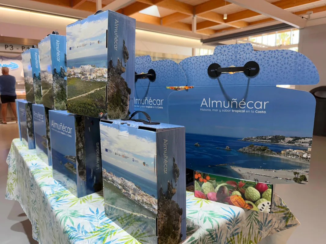 Almuñécar lanza campaña del mango con degustación y nueva caja promocional - Diario Costa Tropical