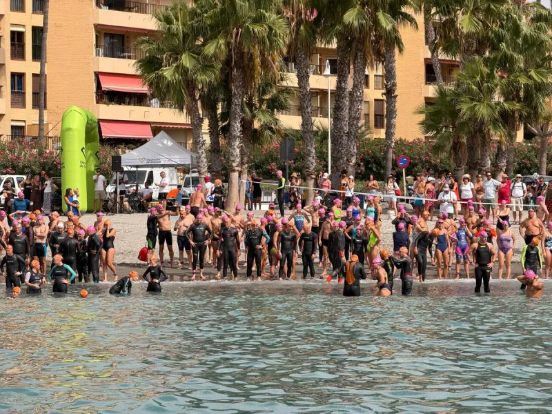 Sergio Cáceres y Elena Rodríguez triunfan en la Travesía de La Herradura - Diario Costa Tropical