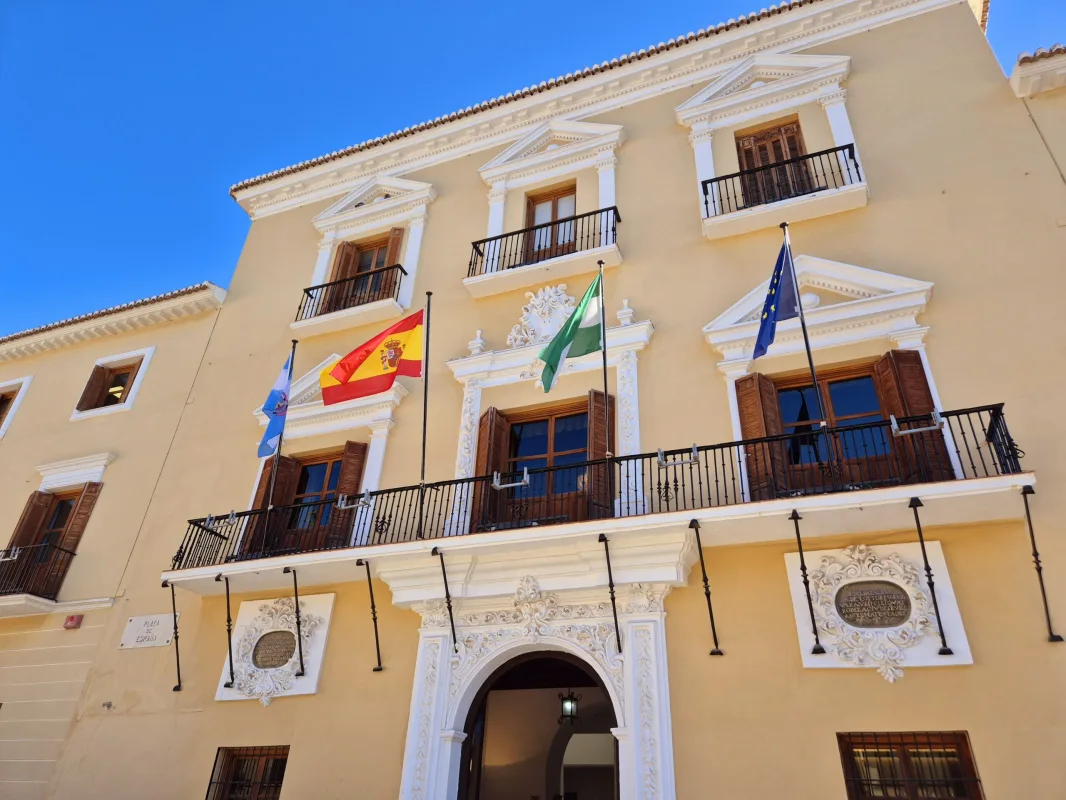 Motril se suma a la concentración en apoyo a Ceuta - Diario Costa Tropical